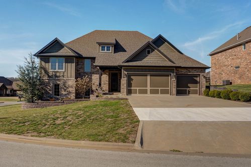 1301 S Amber Ridge Dr, Nixa, MO, 65714-8122 | Card Image