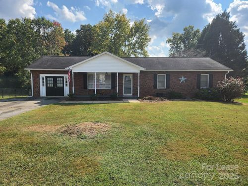 1958 19th Avenue Dr Ne, Hickory, NC, 28601-0580 | Card Image