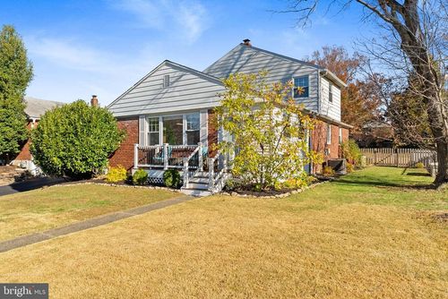 945 Church Rd, SPRINGFIELD, PA, 19064-3912 | Card Image