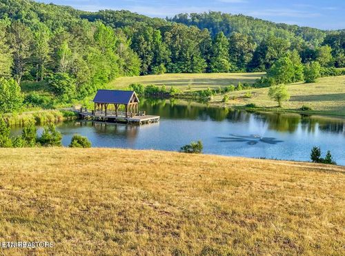 334 Enclave Way, Kingston, TN, 37763-6056 | Card Image