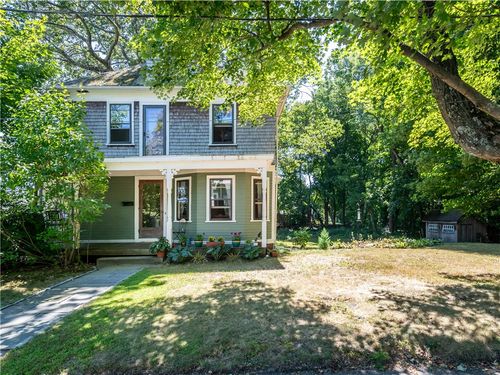 12 Manton St, East Greenwich, RI, 02818-4325 | Card Image