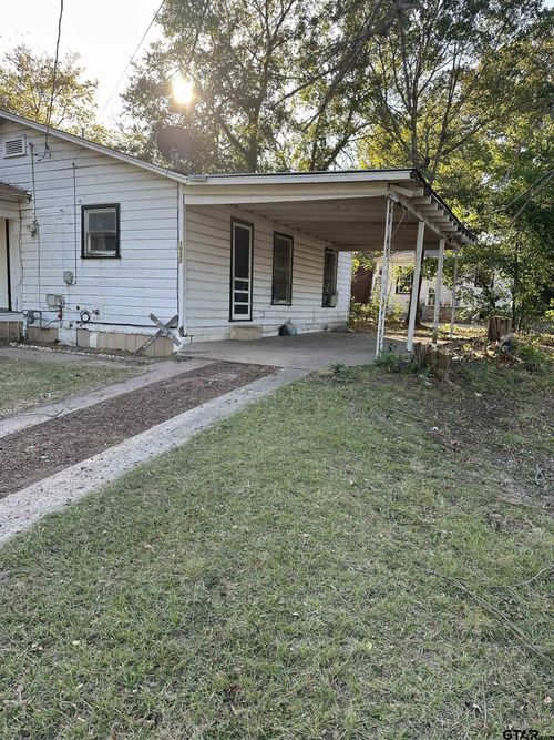 1922 N Spring Ave, Tyler, TX, 75702-2252 | Card Image