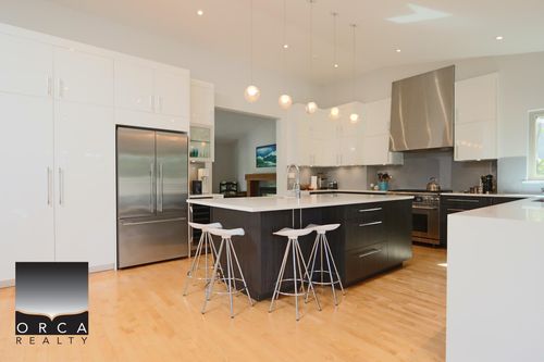 3685 Sunnycrest Drive, North Vancouver, BC, V7R3C5 | Card Image