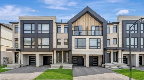90-55 Tom Brown Dr, Paris, ON, N3L0H4 | Card Image