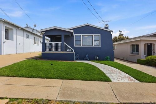 2468 Maxwell Ave, Oakland, CA, 94601-5553 | Card Image