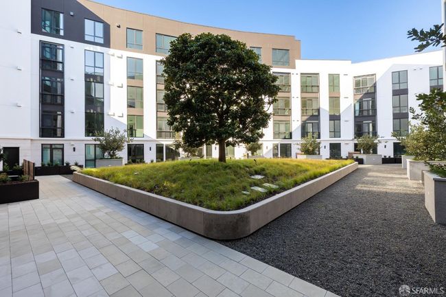 211 - 1 Bristol Ct, Condo with 1 bedrooms, 1 bathrooms and 1 parking in San Francisco CA | Image 22