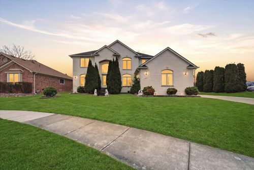 19444 Jack Pine Dr, Macomb, MI, 48042-4230 | Card Image