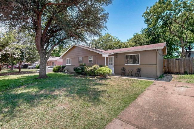 View of ranch-style home | Image 4