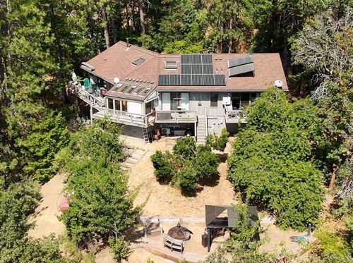 899 Timberlake Dr, Ashland, OR, 97520-9090 | Card Image