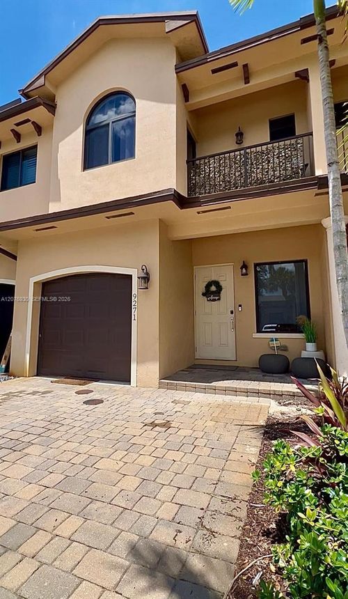 9271 Nw 16th St, Pembroke Pines, FL, 33024-4570 | Card Image