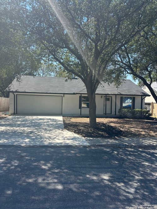 14627 Highland Rdg, San Antonio, TX, 78233-3856 | Card Image