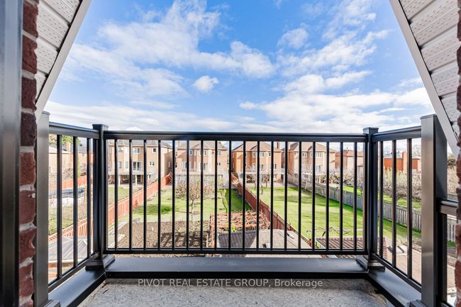 21 Kennisis Way, House attached with 3 bedrooms, 3 bathrooms and 1 parking in Vaughan ON | Image 20
