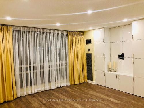 105-2185 Marine Dr, Oakville, ON, L6L5L6 | Card Image