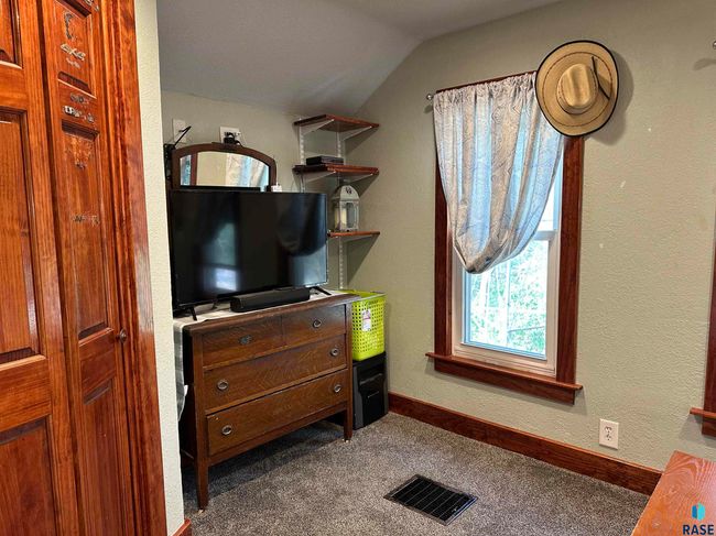 44415 Us Highway 18, House other with 3 bedrooms, 2 bathrooms and null parking in Freeman SD | Image 67