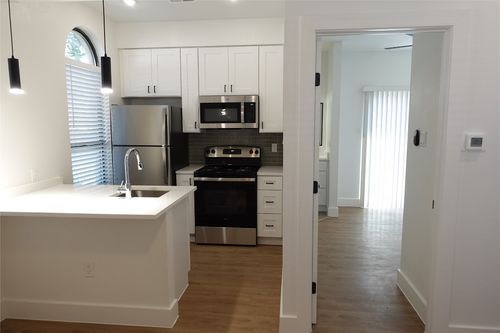 apt-101-2714 Nueces St, Austin, TX, 78705-4025 | Card Image