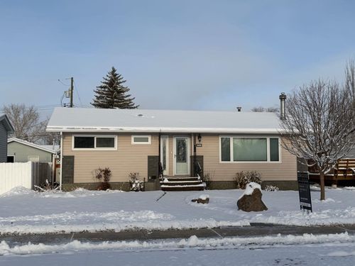 409 12 Street E, Drumheller, AB, T0J0Y5 | Card Image