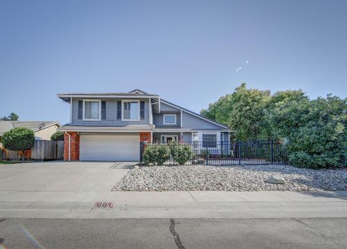 681 Canyon Creek Way, Galt, CA, 95632 | Card Image