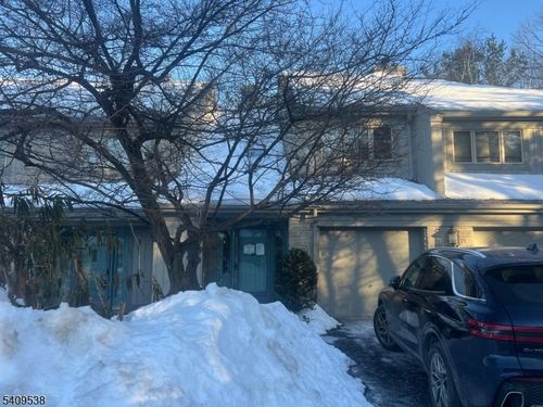 599 Apache Ct, Mahwah, NJ, 07430-3407 | Card Image