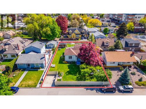 607 Glenwood Ave, Kelowna, BC, V1Y5M2 | Card Image