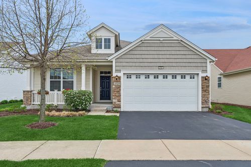 2727 Northmoor Dr, Naperville, IL, 60564-6027 | Card Image