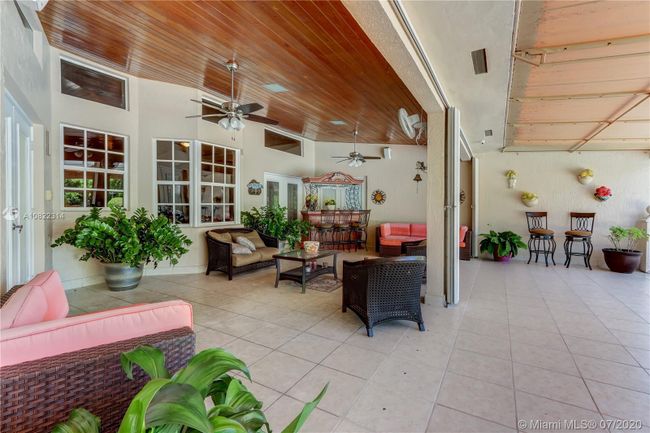 2340 Sw 139th Ave, House other with 4 bedrooms, 3 bathrooms and null parking in Miami FL | Image 12