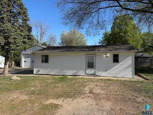 1316 E 61st St N Street N, Sioux Falls, SD, 57104 | Card Image