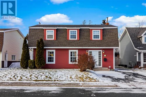 62 Beacon Hill Crescent, St. John's, NL, A1E4S5 | Card Image