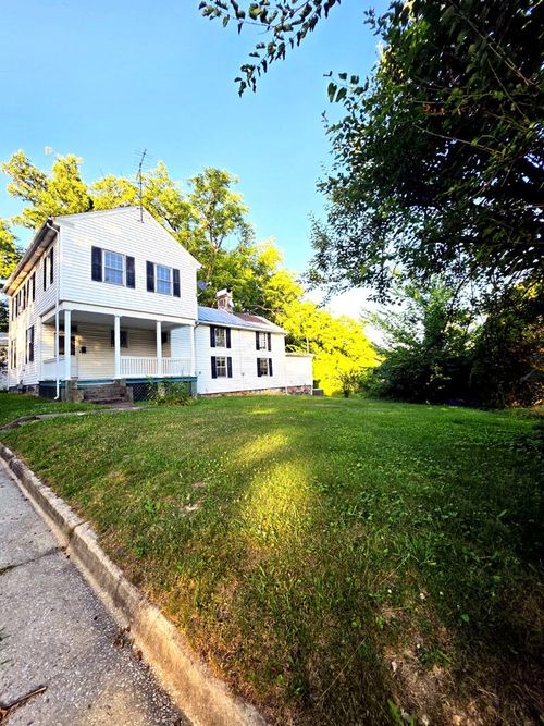 435 E North St, Wytheville, VA, 24382-2345 | Card Image