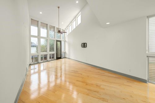 b-1314 Norwalk Ln, Austin, TX, 78703-3815 | Card Image