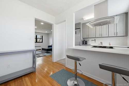 2f-15-43 160th St, Whitestone, NY, 11357-3240 | Card Image