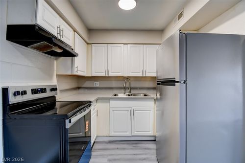 13-625 S Royal Crest Cir, Las Vegas, NV, 89169-3899 | Card Image