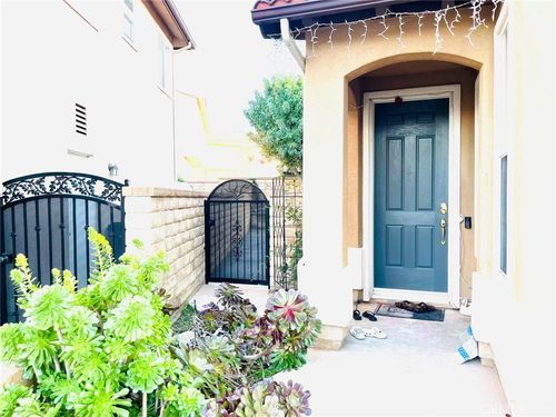 24336 Caladium, Valencia, CA, 91354 | Card Image