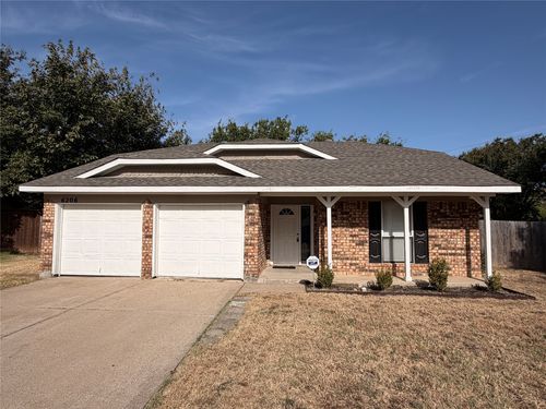 6206 Fernwood Dr, Arlington, TX, 76001-5719 | Card Image