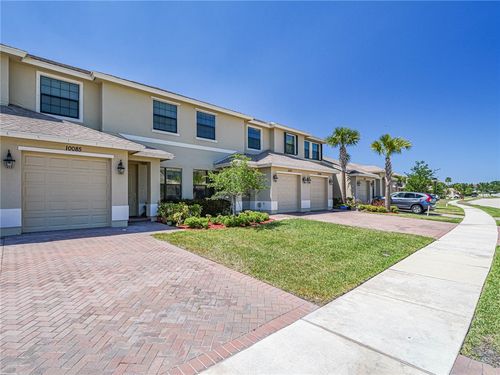 10092 W Villa Cir, Vero Beach, FL, 32966-3160 | Card Image
