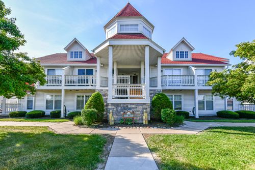 2237 Landings Ln, DELAVAN, WI, 53115-3976 | Card Image