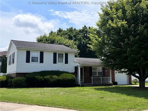 3104 Parrish Ave, Point Pleasant, WV, 25550-1733 | Card Image