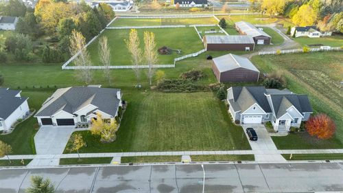 10013 Shadow Ridge Trl, Middleton, WI, 53562-5606 | Card Image