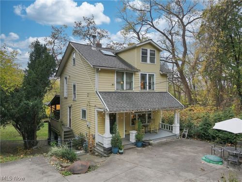 2863 W 11th St, Cleveland, OH, 44113-5203 | Card Image