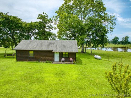 447 Pink Gladiola Rd, Broken Bow, OK, 74728-6438 | Card Image