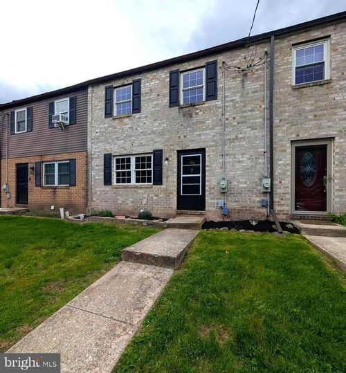 53 Game Farm Rd, SCHWENKSVILLE, PA, 19473-1754 | Card Image