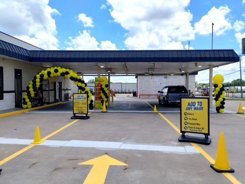 1828 N Main St, Cleburne, TX, 76033-5004 | Card Image