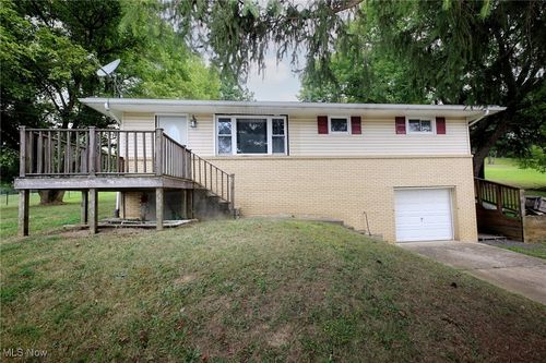 76 Edison Ln, New Cumberland, WV, 26047-3144 | Card Image