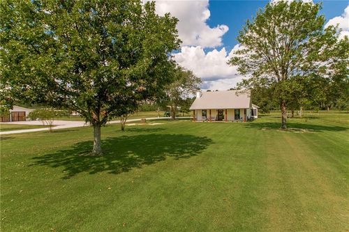 37110 Weiss Rd, Denham Springs, LA, 70706-8418 | Card Image