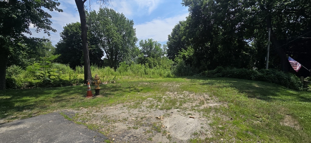 Land in Worcester