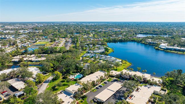 527 Spring Lakes Blvd, Condo with 2 bedrooms, 2 bathrooms and null parking in BRADENTON FL | Image 28