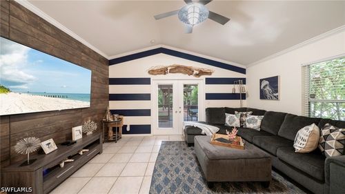691 102nd Ave N, Naples, FL, 34108-3212 | Card Image