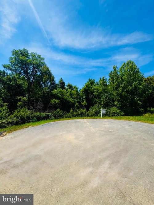 8087 Welcome Orchard Pl, WELCOME, MD, 20693-3138 | Card Image