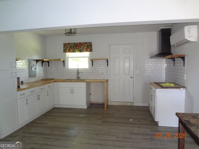 2338 Rambling Way, House other with 3 bedrooms, 2 bathrooms and null parking in Lithonia GA | Image 4