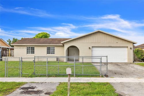 13218 Sw 256th Ter, Homestead, FL, 33032-6837 | Card Image