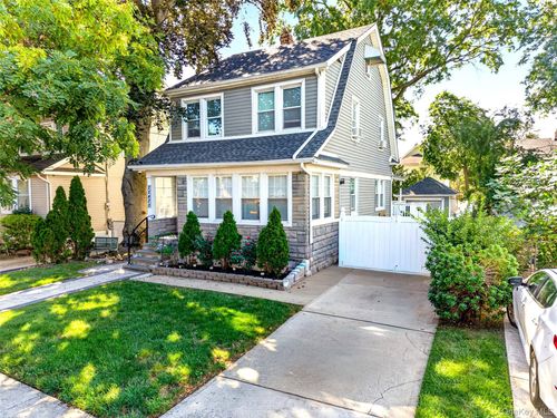 224-20 92nd Ave, Queens Village, NY, 11428 | Card Image